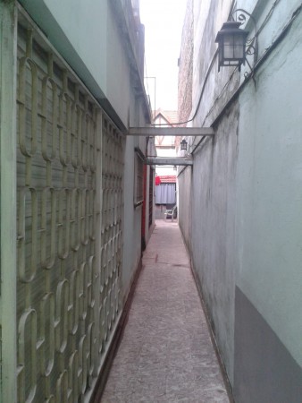 PH DE 3 AMBIENTES, CON ENTRADA INDIVIDUAL POR PASILLO, VALENTIN ALSINA, LANUS.      