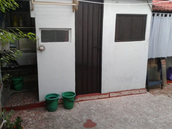 PH DE 3 AMBIENTES, CON ENTRADA INDIVIDUAL POR PASILLO, VALENTIN ALSINA, LANUS.      