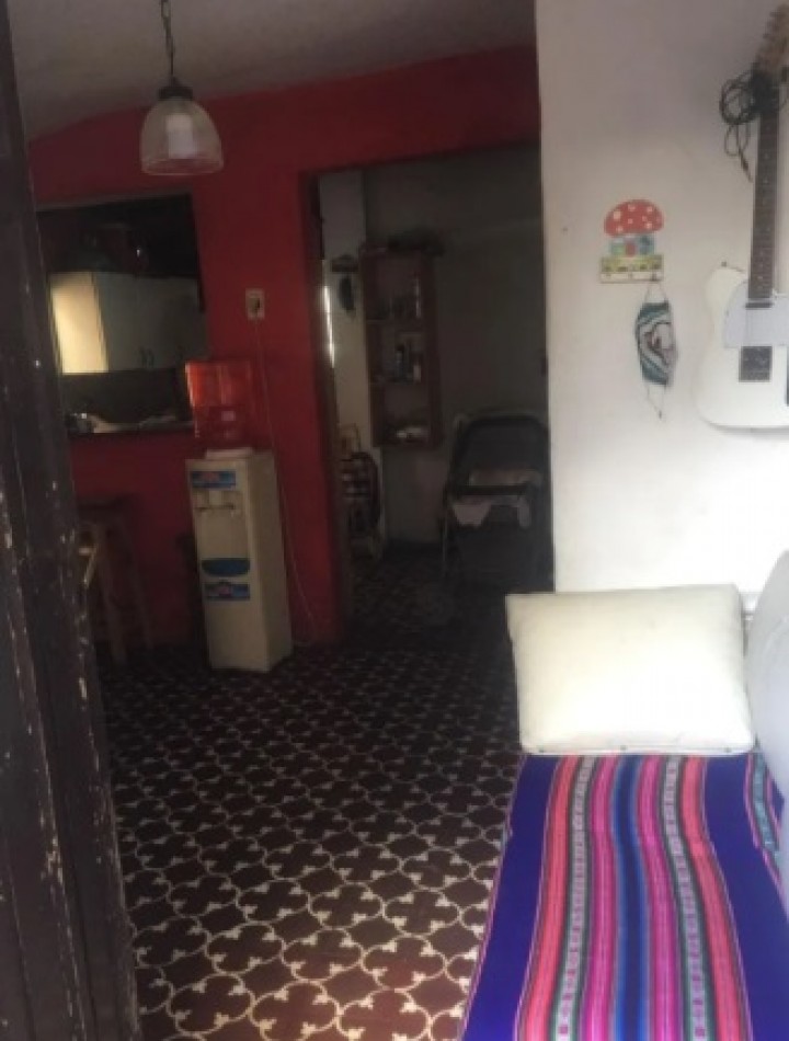 CASA DE 3 AMBIENTES SOBRE LOTE PROPIO, CON LOCAL AL FRENTE.