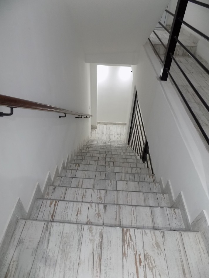 DEPARTAMENTOS MONOAMBIENTE DIVIDIDOS AL CONTRA FRENTE CON BALCON, 31M2.