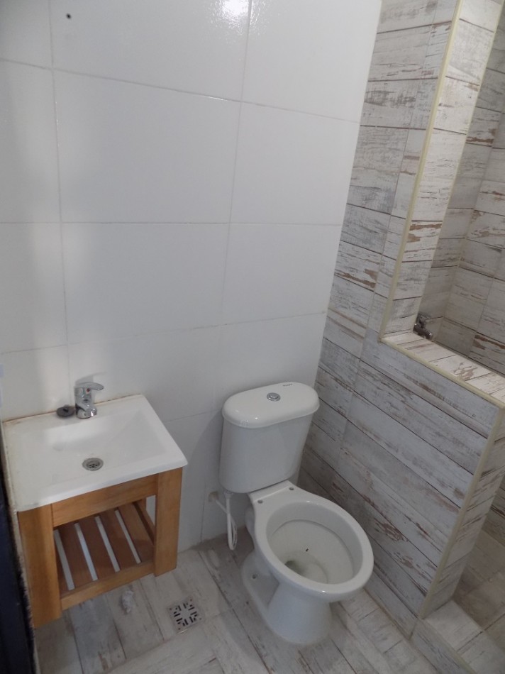 DEPARTAMENTOS MONOAMBIENTE DIVIDIDOS AL CONTRA FRENTE CON BALCON, 31M2.