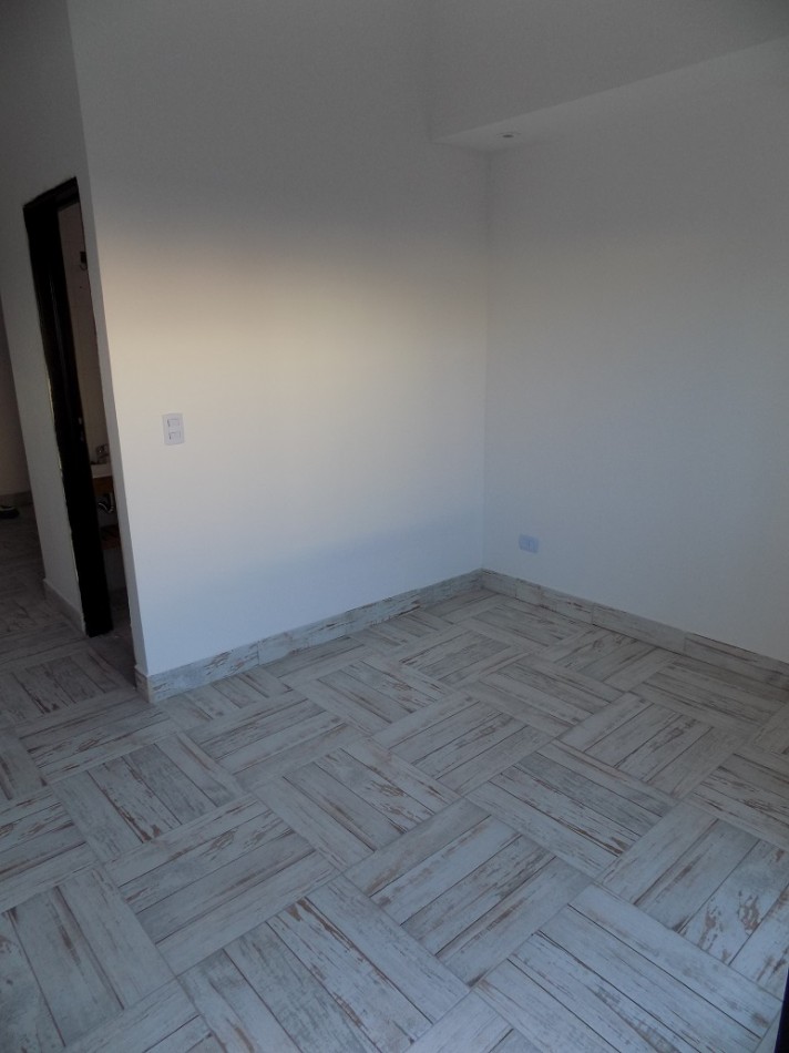 DEPARTAMENTOS MONOAMBIENTE DIVIDIDOS AL CONTRA FRENTE CON BALCON, 31M2.