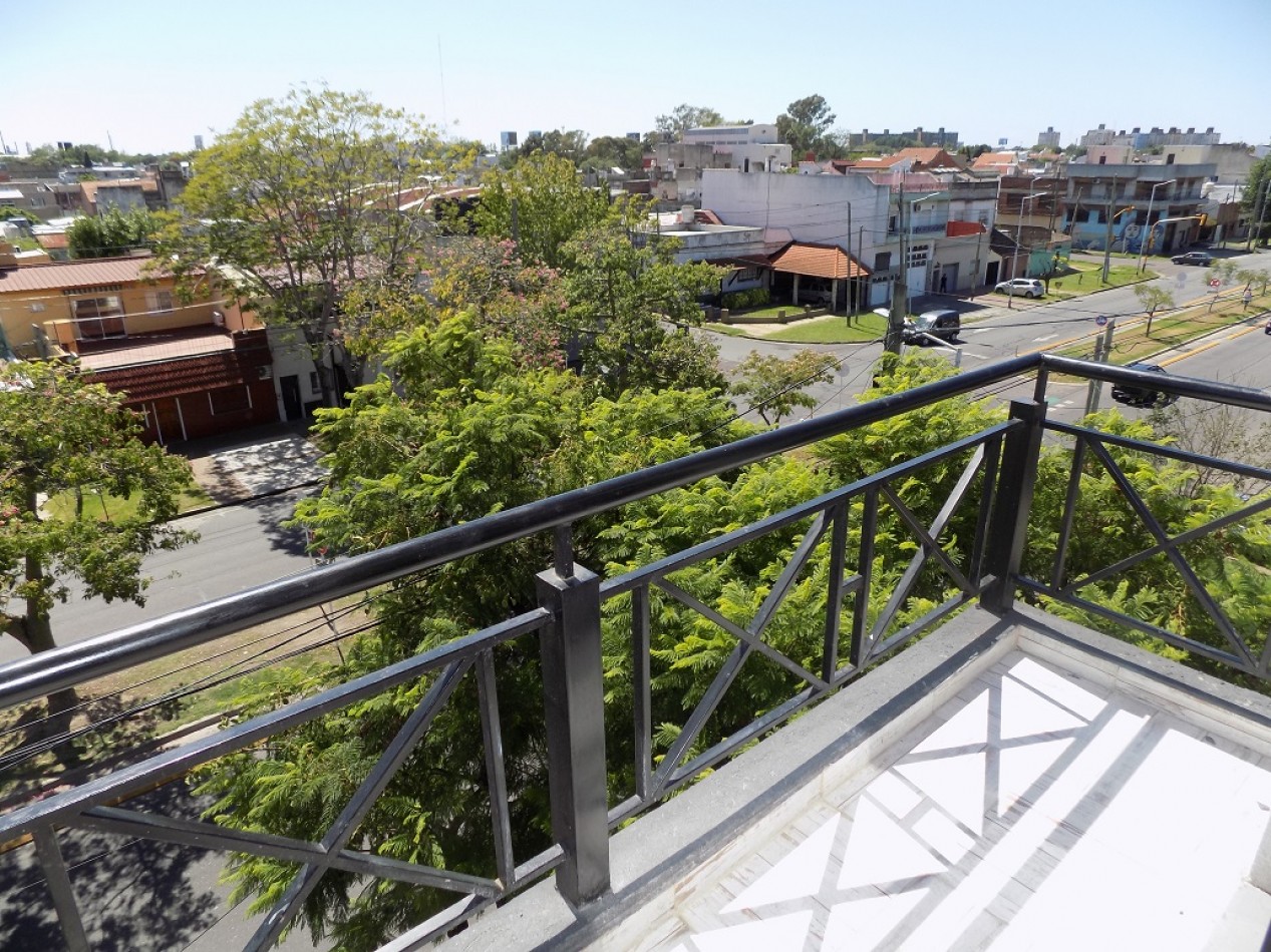 DEPARTAMENTO MONOAMBIENTE DIVIDIDO AL FRENTE CON BALCON. 29M2