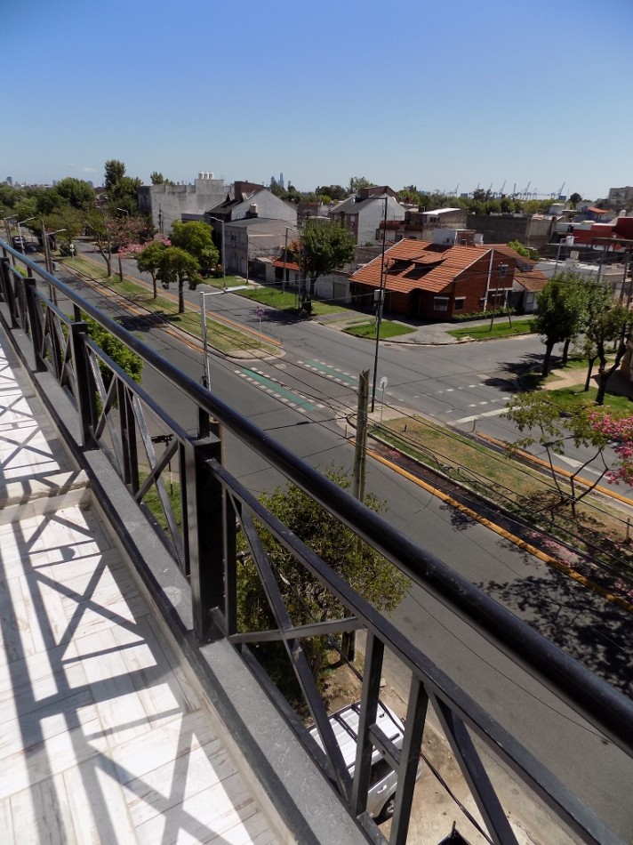 DEPARTAMENTO MONOAMBIENTE DIVIDIDO AL FRENTE CON BALCON. 29M2