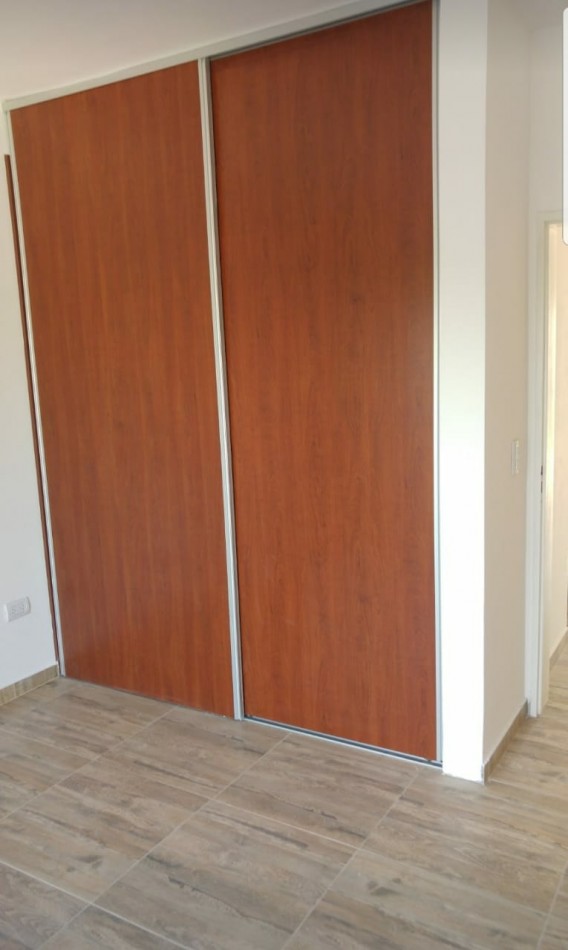 DEPARTAMENTO 2 AMBIENTES CON COCHERA