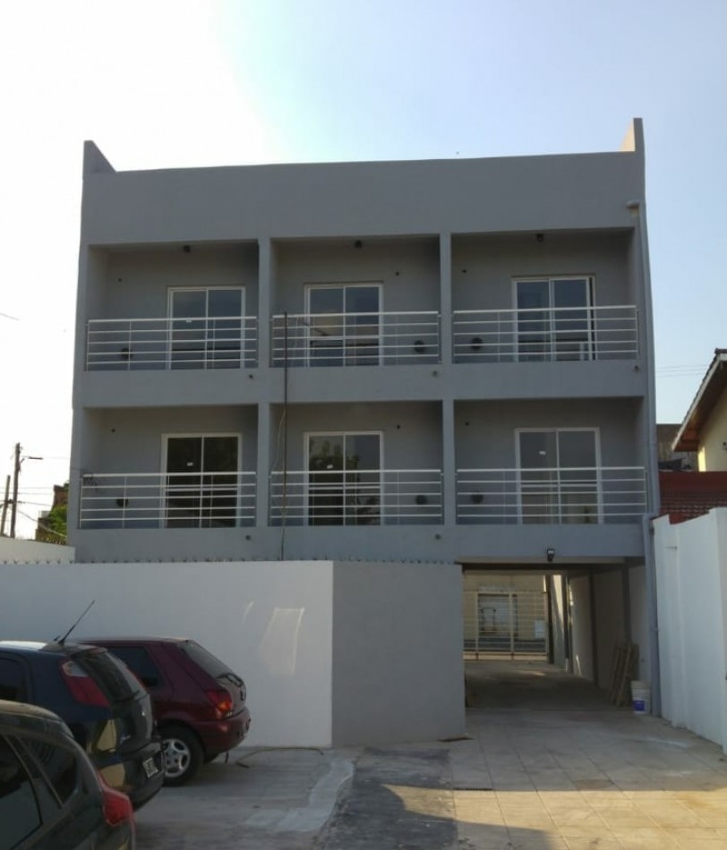 DEPARTAMENTO 2 AMBIENTES CON COCHERA