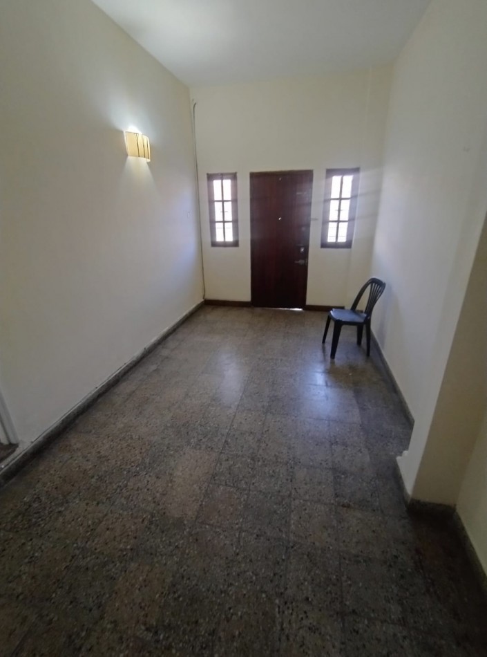 PH EN PLANTA BAJA AL FRENTE DE 3 AMBIENTES CON ENTRADA INDEPENDIENTE.