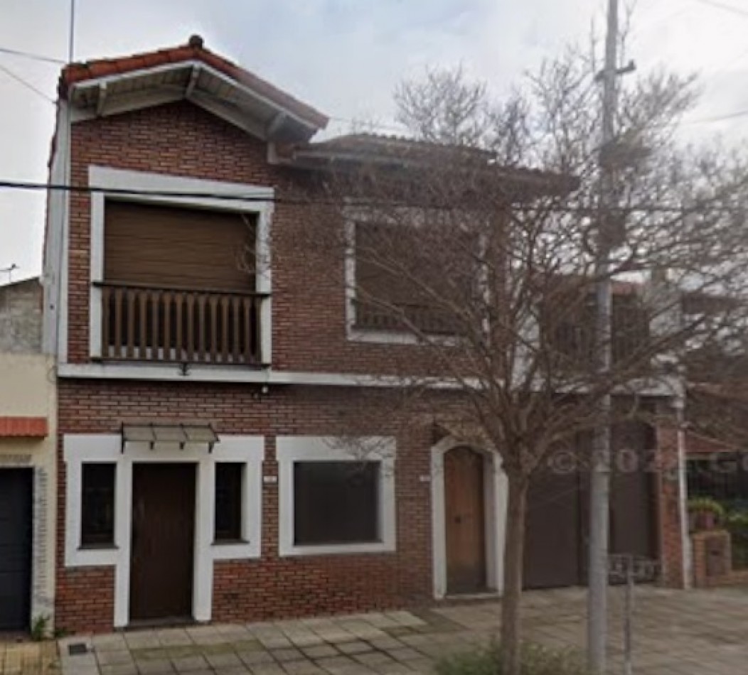 PH EN PLANTA BAJA AL FRENTE DE 3 AMBIENTES CON ENTRADA INDEPENDIENTE.