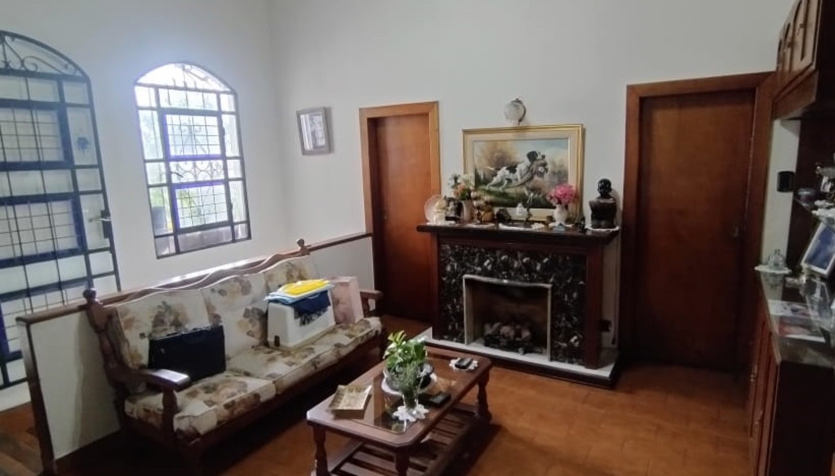 DEPARTAMENTO TIPO CASA EN PLANTA ALTA DE 4 AMBIENTES MAS GALPON EN PLANTA BAJA.