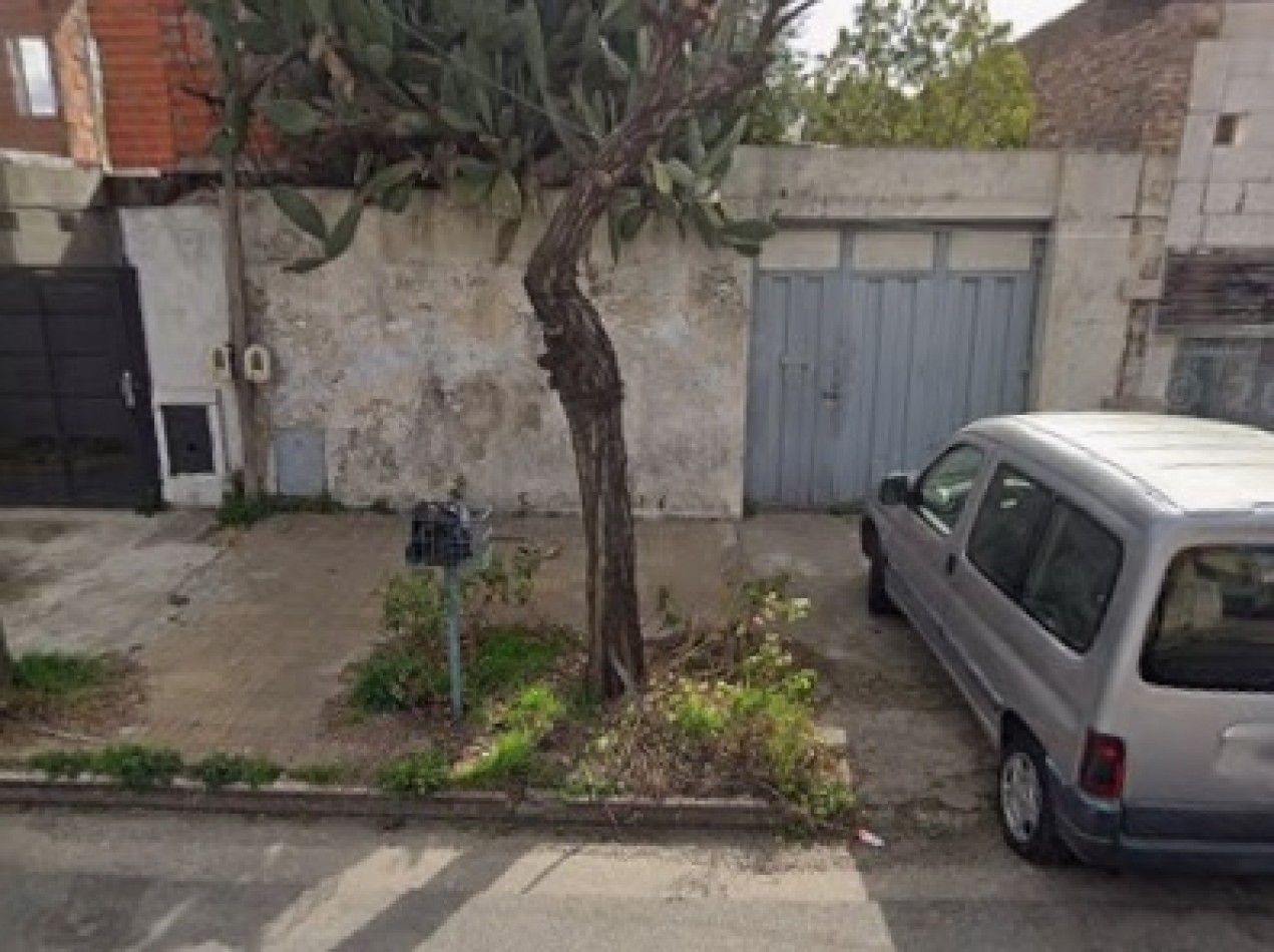 TERRENO DE 7.79M DE FRENTE X 41.65M DE FONDO. SUPERFICIE 324M2.