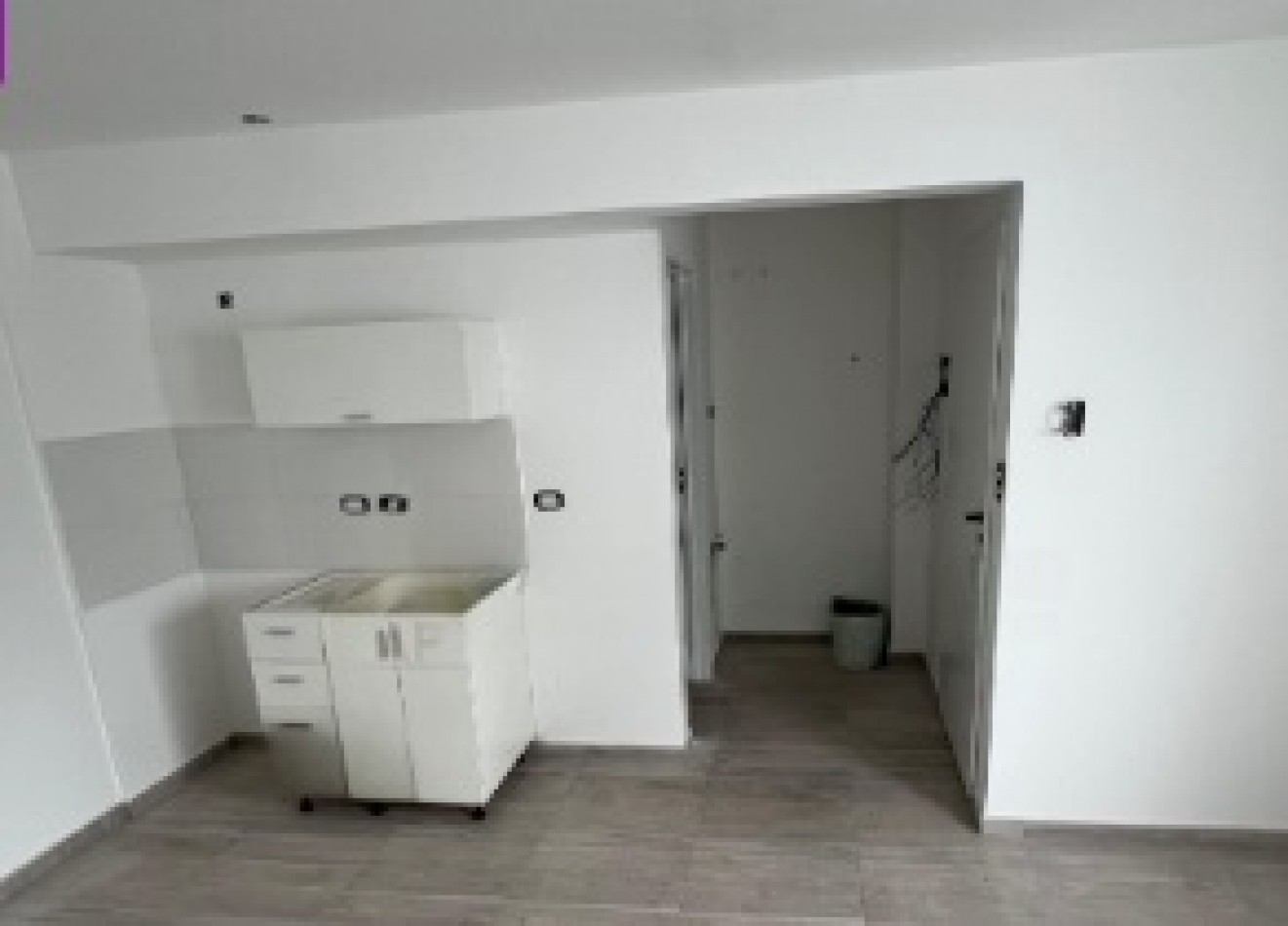 MONOAMBIENTE EN 1ER PISO, DTO C, 21M2, BANFIELD.