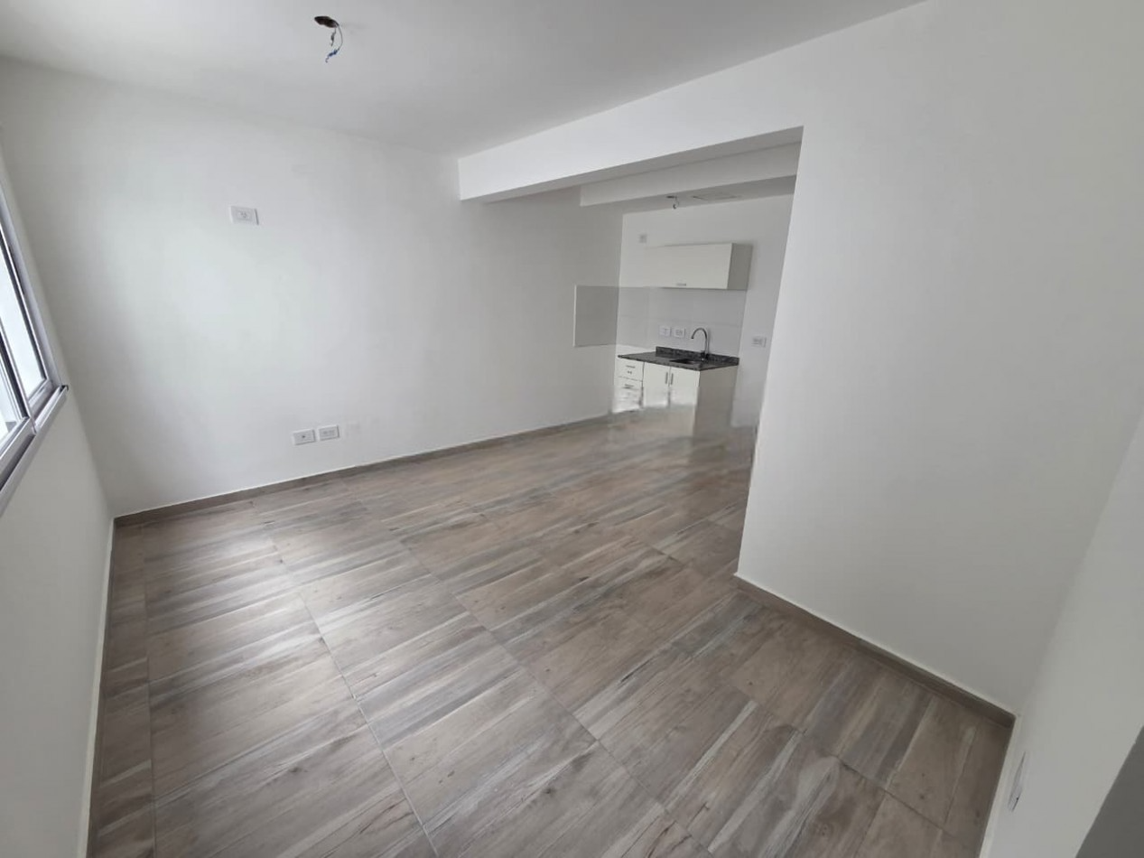 MONOAMBIENTE A ESTRENAR, EN 2°PISO, DTO B, AL FRENTE, 21 M2.