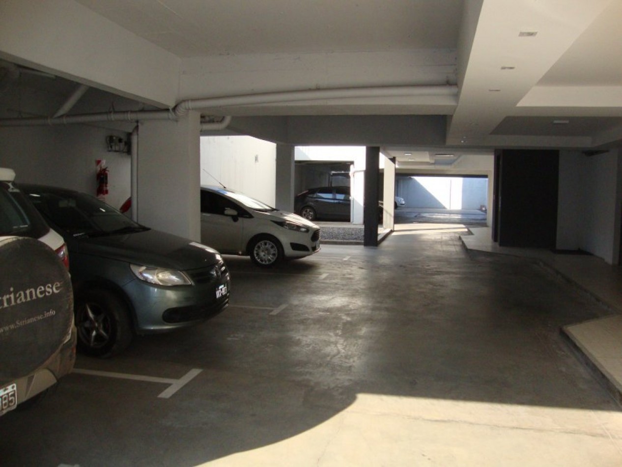 COCHERA EN ALQUILER, MUY BUENA UBICACION. 