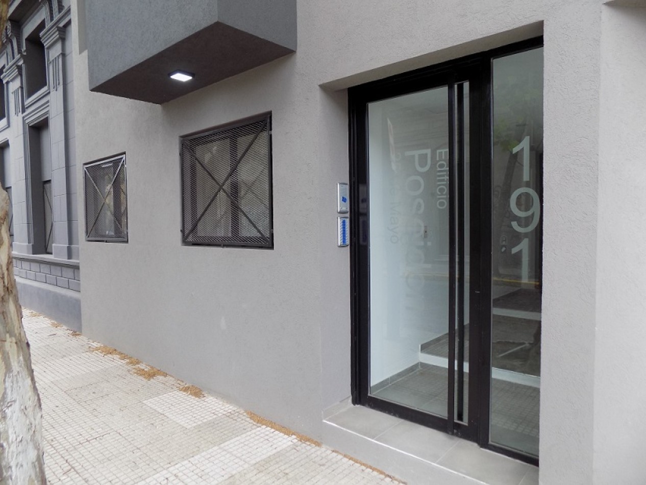 DEPARTAMENTO MONOAMBIENTE EN 1° PISO AL FRENTE, EXCELENTE UBICACION, TEMPERLEY.