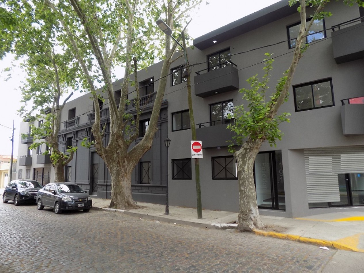 DEPARTAMENTO MONOAMBIENTE EN 1° PISO AL FRENTE, EXCELENTE UBICACION, TEMPERLEY.