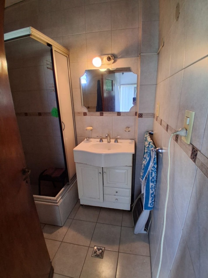 CASA DE 3 AMBIENTES EN PLANTA ALTA CON GALPON DE 260M2