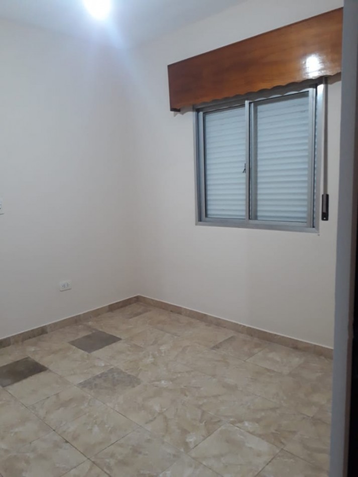 PH TIPO CASA, 3 AMBIENTES CON PATIO, LOMAS DE ZAMORA.