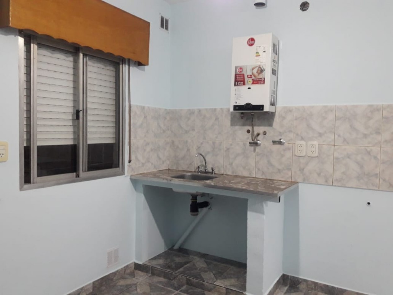 PH TIPO CASA, 3 AMBIENTES CON PATIO, LOMAS DE ZAMORA.