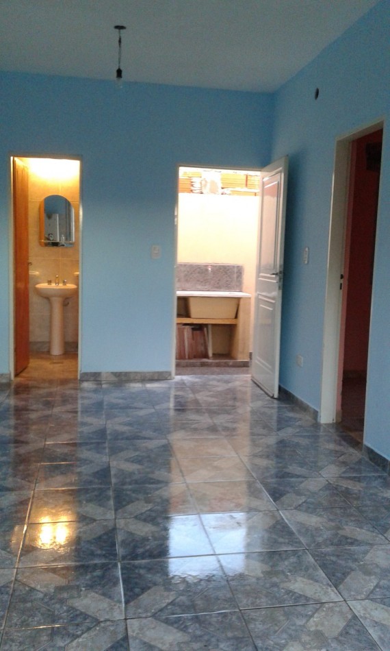 PH TIPO CASA, 3 AMBIENTES CON PATIO, LOMAS DE ZAMORA.