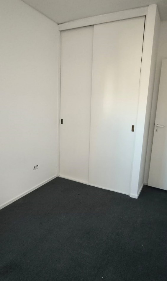 Departamento de 3 ambientes, piso 14, torres Pueyrredon. Excelente vista panoramica. 