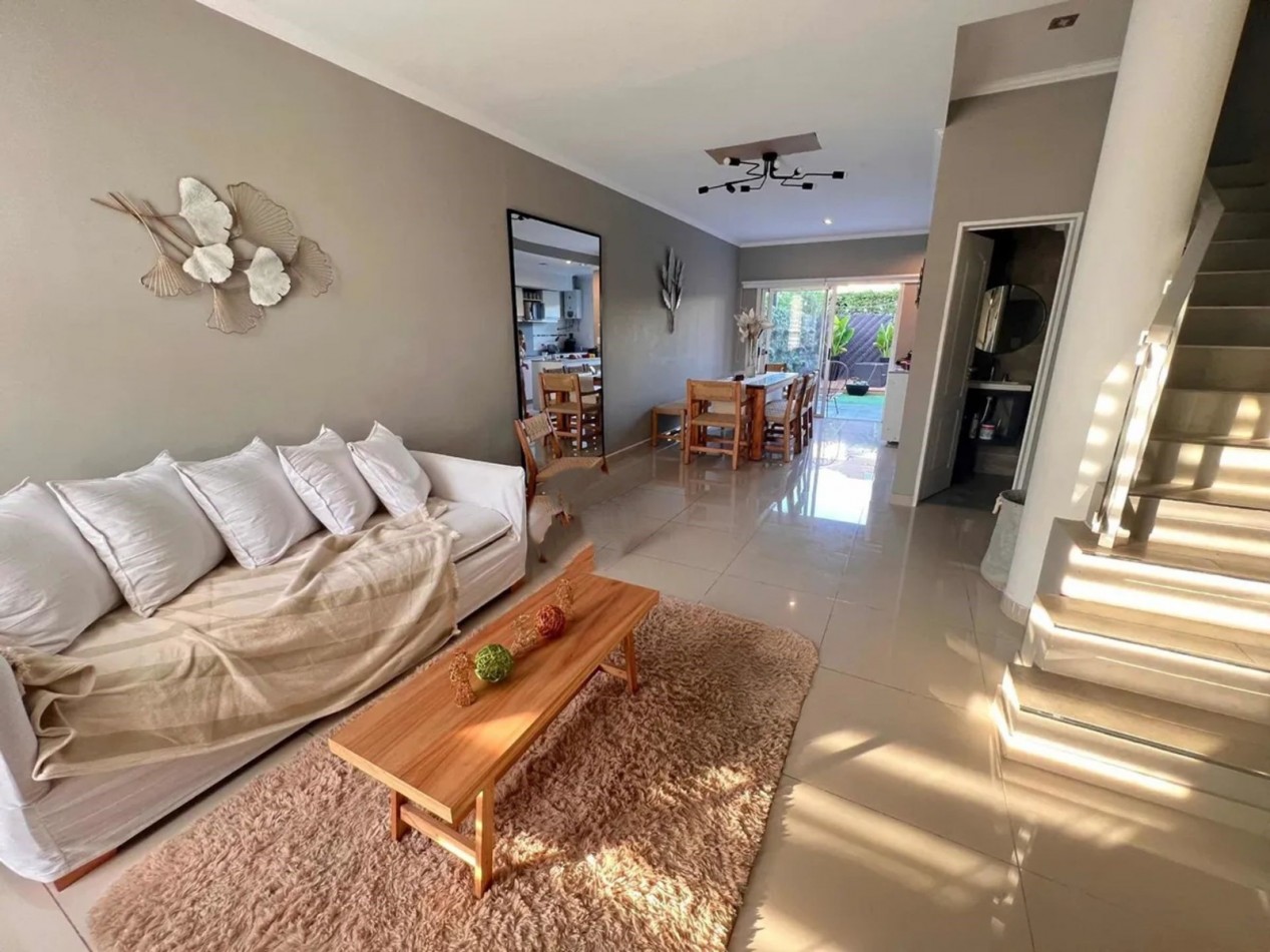 EXCELENTE DUPLEX DE 4 AMBIENTES AL FRENTE SOBRE LOS LOTES EXTERNOS DEL BARRIO NUEVO QUILMES.
