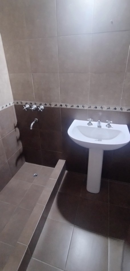 DUPLEX EN PLANTA ALTA, 3 AMBIENTES.