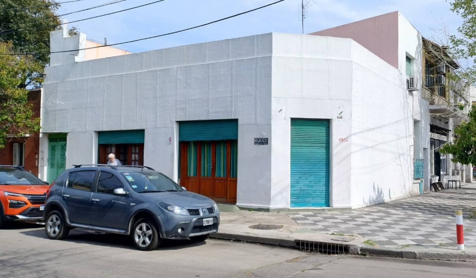 LOCAL COMERCIAL DE 70 M2 ,CON VIVIENDA DE 2 AMBIENTES.