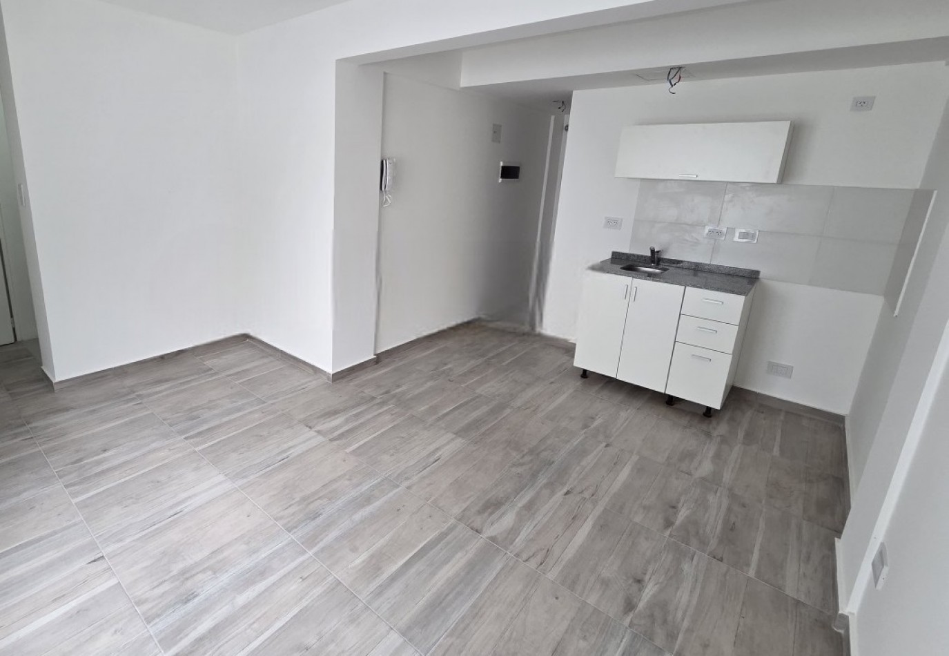 MONOAMBIENTE INTERNO, PISO 1°, DTO C, A ESTRENAR, 21M2.