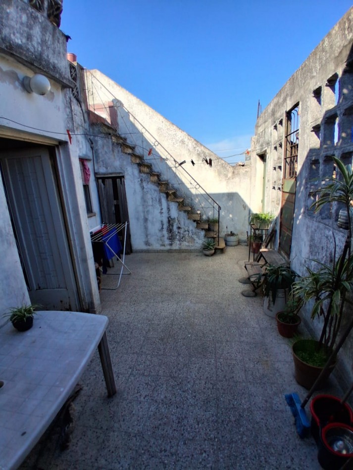 CASA DE 3 AMBIENTES CON GALPON DE 260M2 MAS TERRENO LINDERO DE 260M2