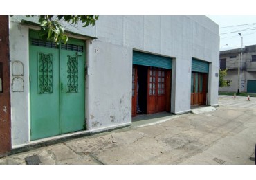 CASA DE 2 AMBIENTES, CON DOS LOCALES. IDEAL EMPRENDEDORES.