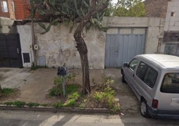 TERRENO DE 7.79M DE FRENTE X 41.65M DE FONDO. SUPERFICIE 324M2.