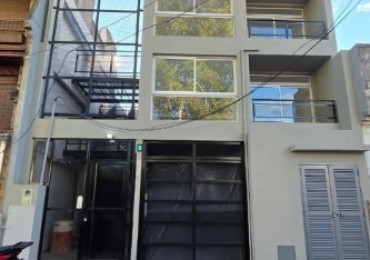 DEPARTAMENTO MONOAMBIENTE EN 1ER PISO AL CONTRA FRENTE, A ESTRENAR. EXCELENTE UBICACION.
