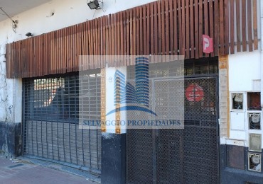 LOCAL COMERCIAL 65M2, A METROS DE LA ESQUINA, EXCELENTE UBICACION, LANUS OESTE.