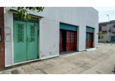 CASA DE 2 AMBIENTES, CON DOS LOCALES. IDEAL EMPRENDEDORES.